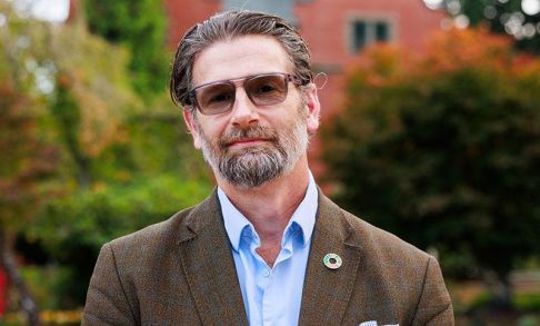 Oliver McCoy '95
