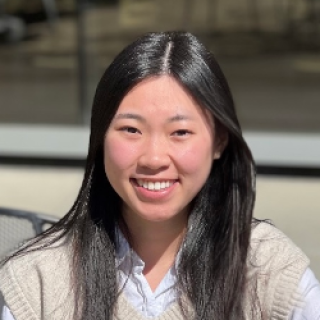 Mary Tran Peer Tutor Photo
